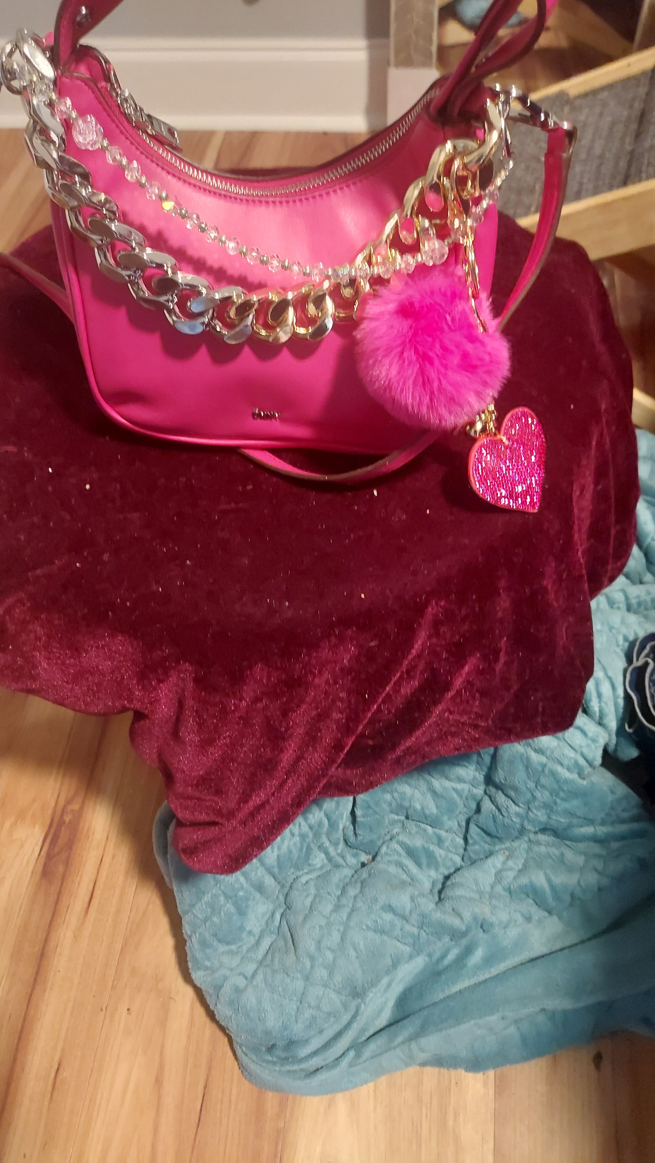 DKNY bag with crossbody strap, chains, keychain/bagcharm and bagcharm all included